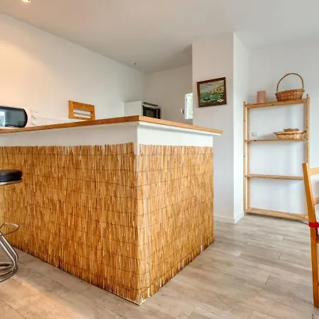 Picasso By Interhome בקתה